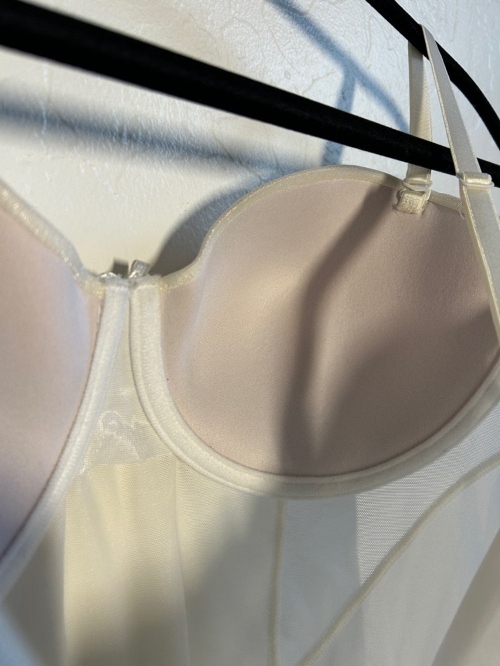 NWT White Sculpt & Shape Multi-way Sheer Bodysuit With Molded Underwire Cups - Picture 5 of 7